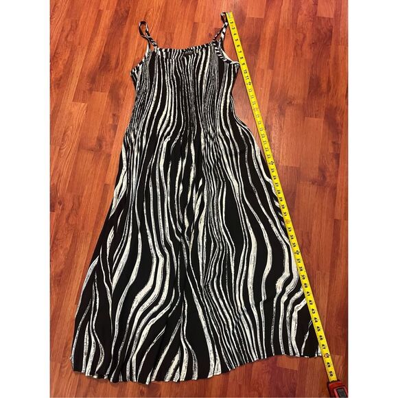 Nicole Miller Zebra Print Maxi Dress size Large - Picture 6 of 9